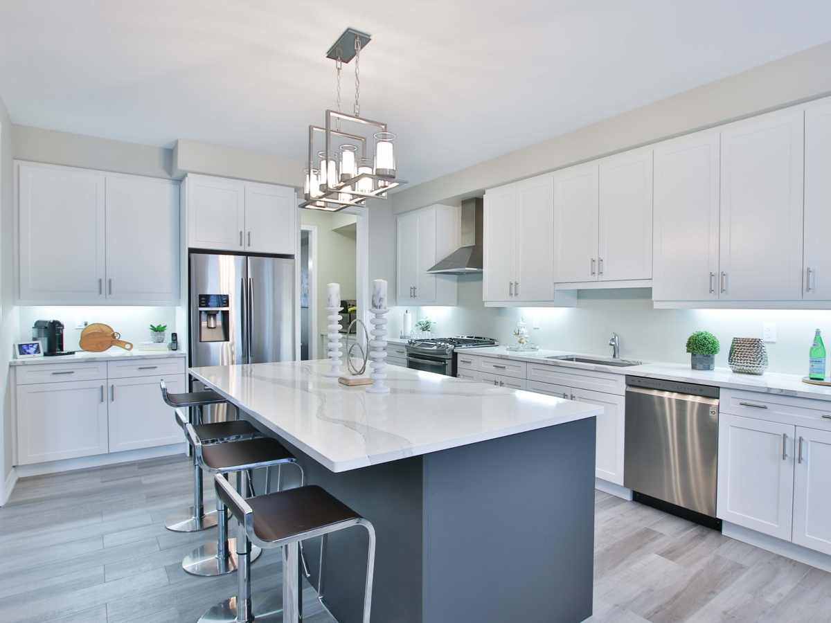 Кухонный гарнитур «Лайт»